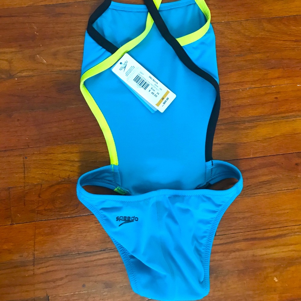 NWT, Speedo, SUPER CHEEKY, 24